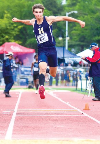 DeLattre saves best for last